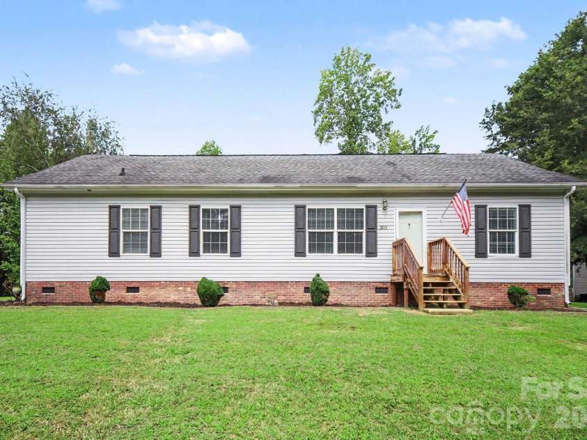303 Hardin Circle, Grover, NC 28073.  MLS# CAR4414952, YatesRealty ID 45695. 