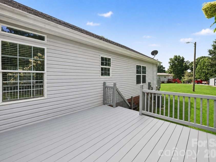 303 Hardin Circle, Grover, NC 28073.  MLS# CAR4414952, YatesRealty ID 45695. 