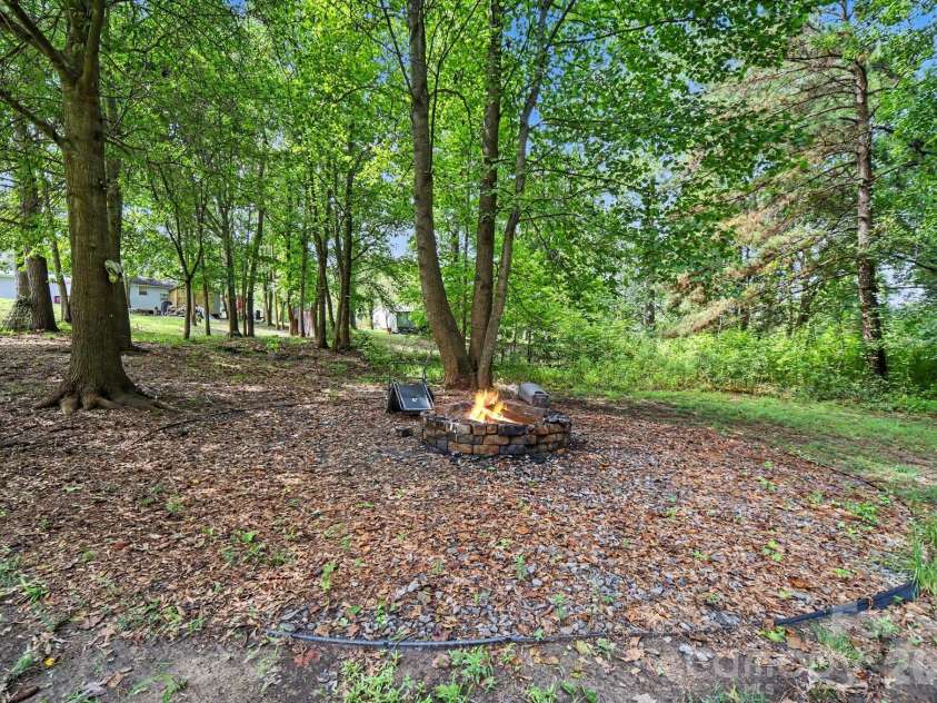 303 Hardin Circle, Grover, NC 28073.  MLS# CAR4414952, YatesRealty ID 45695. 