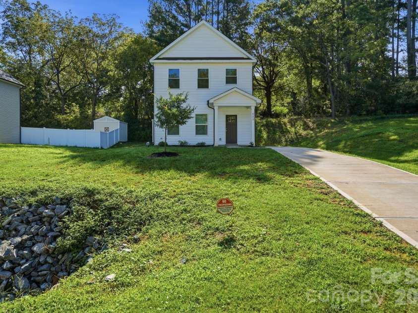 603 10th Street, Bessemer City, NC 28016.  MLS# CAR4415989, YatesRealty ID 45697. 
