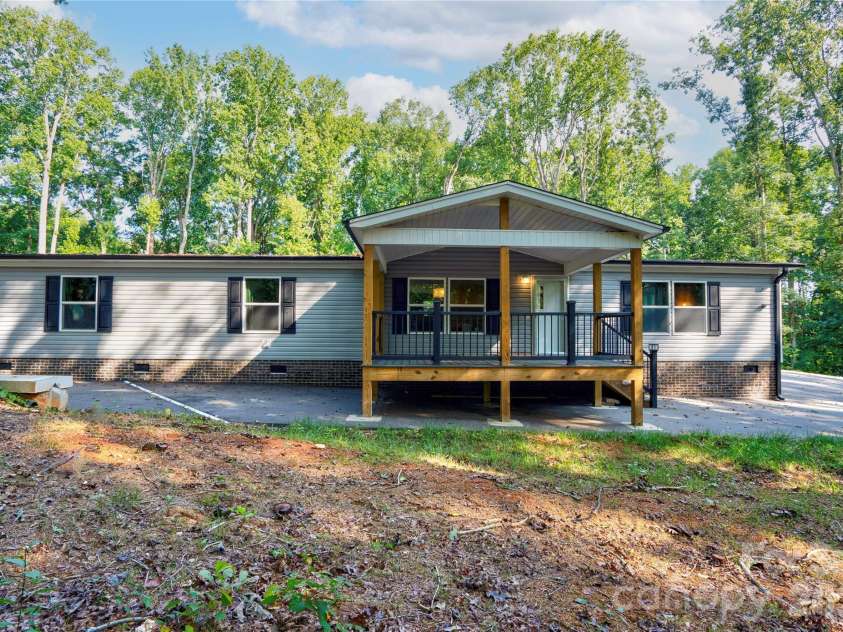 737 Pleasantdale Drive, Shelby, NC 28150.  MLS# CAR4416272, YatesRealty ID 45698. 