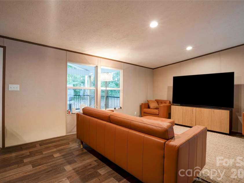 737 Pleasantdale Drive, Shelby, NC 28150.  MLS# CAR4416272, YatesRealty ID 45698. 