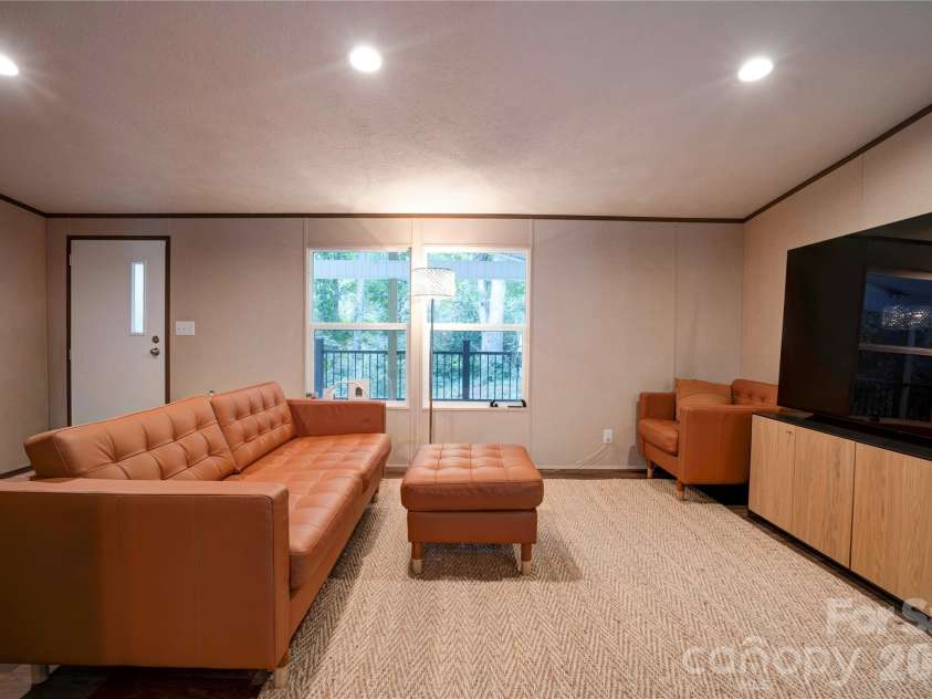 737 Pleasantdale Drive, Shelby, NC 28150.  MLS# CAR4416272, YatesRealty ID 45698. 