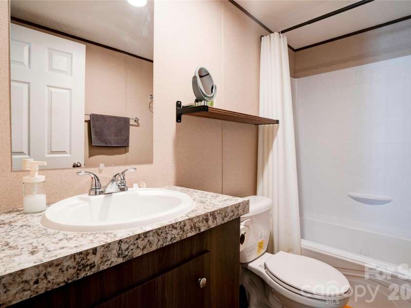 737 Pleasantdale Drive, Shelby, NC 28150.  MLS# CAR4416272, YatesRealty ID 45698. 