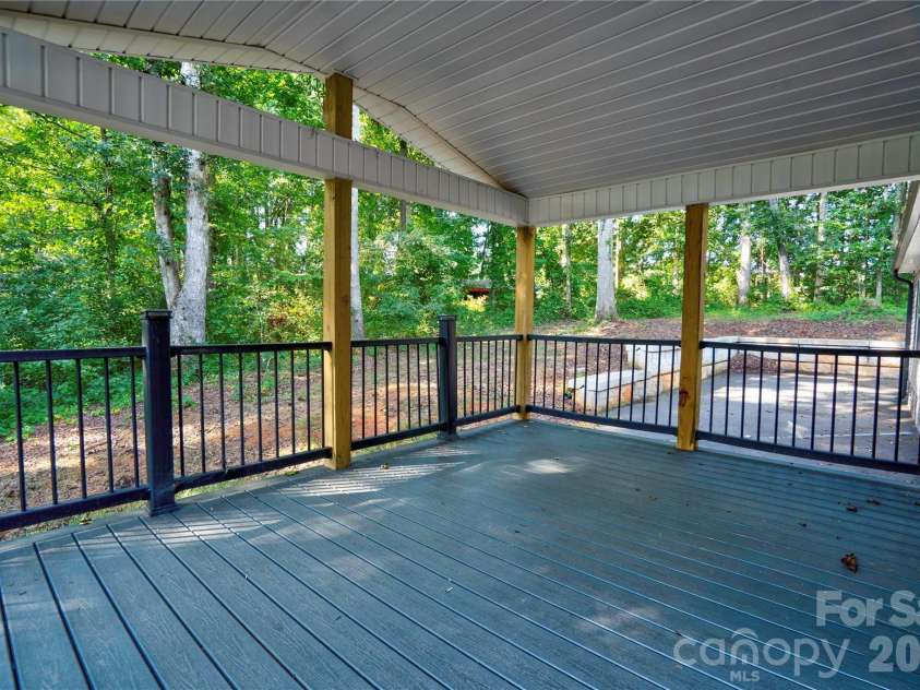 737 Pleasantdale Drive, Shelby, NC 28150.  MLS# CAR4416272, YatesRealty ID 45698. 