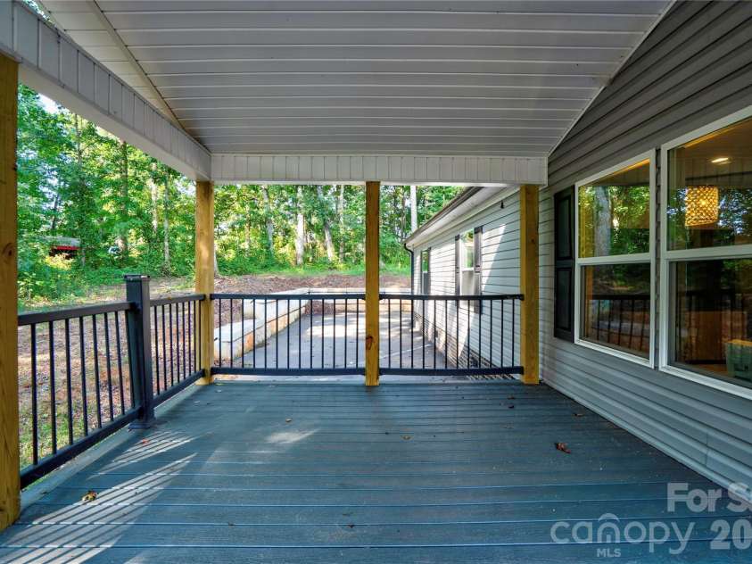 737 Pleasantdale Drive, Shelby, NC 28150.  MLS# CAR4416272, YatesRealty ID 45698. 