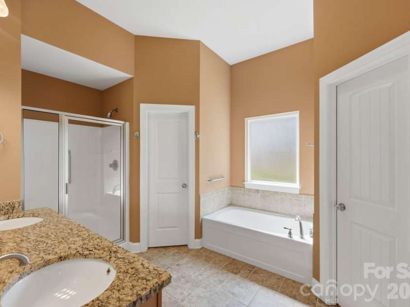 107 Vista View Place, Mooresville, NC 28117.  MLS# CAR4416778, YatesRealty ID 45699. 