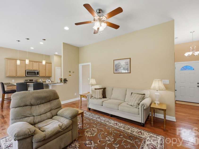 107 Vista View Place, Mooresville, NC 28117.  MLS# CAR4416778, YatesRealty ID 45699. 