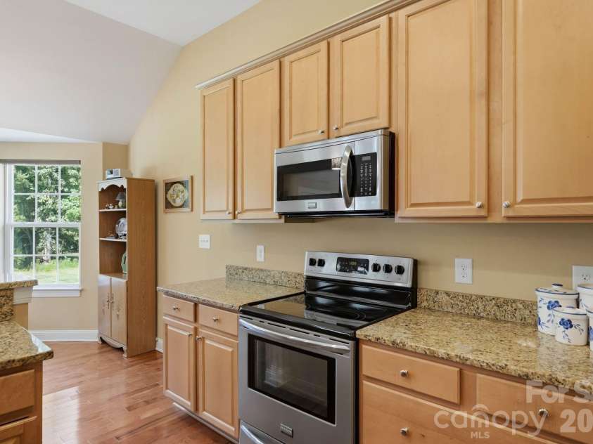 107 Vista View Place, Mooresville, NC 28117.  MLS# CAR4416778, YatesRealty ID 45699. 