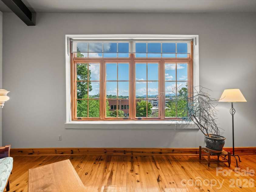 100 Coxe Avenue, Asheville, NC 28801.  MLS# CAR4307768, YatesRealty ID 4570. 