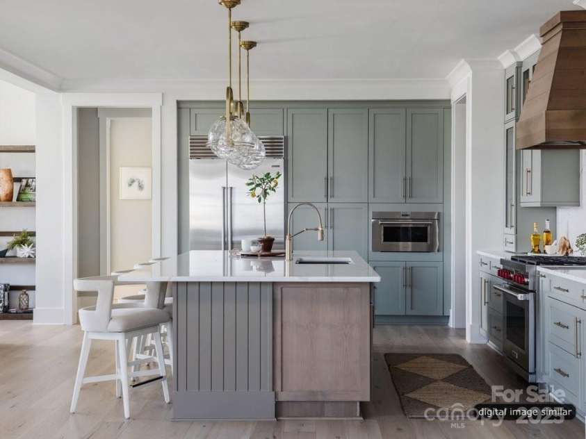 8805 Wingard Drive, Waxhaw, NC 28173.  MLS# CAR4243792, YatesRealty ID 4570. 