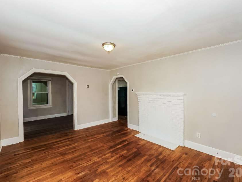 309 Eastside Drive, Statesville, NC 28625.  MLS# CAR4412596, YatesRealty ID 45700. 