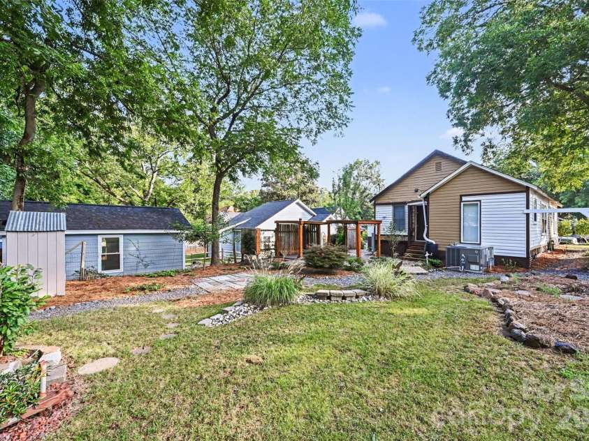 237 Simpson Drive, Concord, NC 28025.  MLS# CAR4416767, YatesRealty ID 45701. 