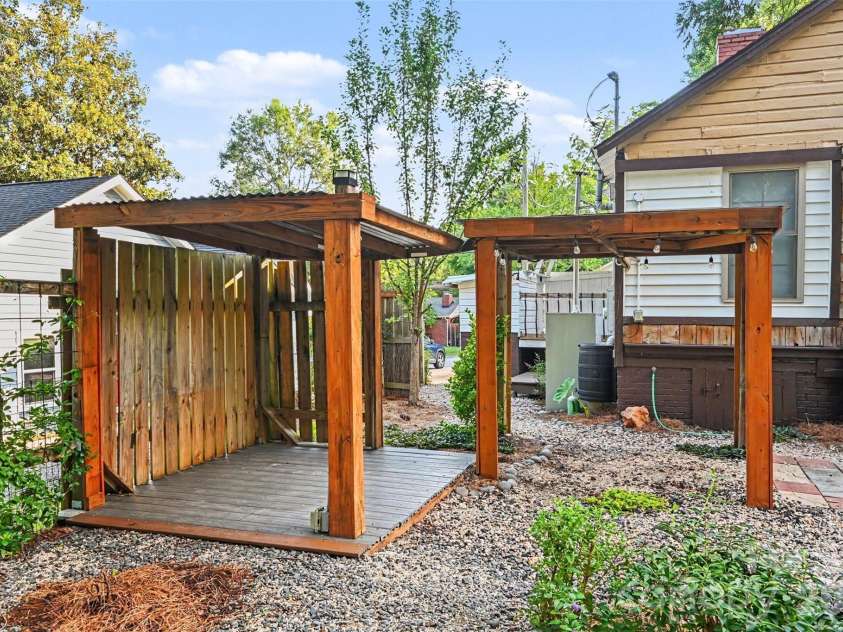 237 Simpson Drive, Concord, NC 28025.  MLS# CAR4416767, YatesRealty ID 45701. 
