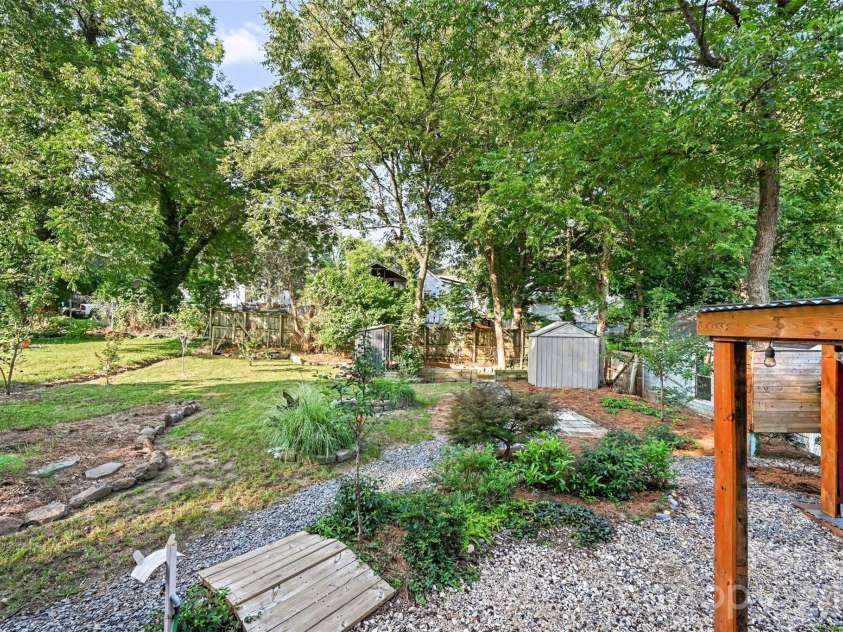 237 Simpson Drive, Concord, NC 28025.  MLS# CAR4416767, YatesRealty ID 45701. 