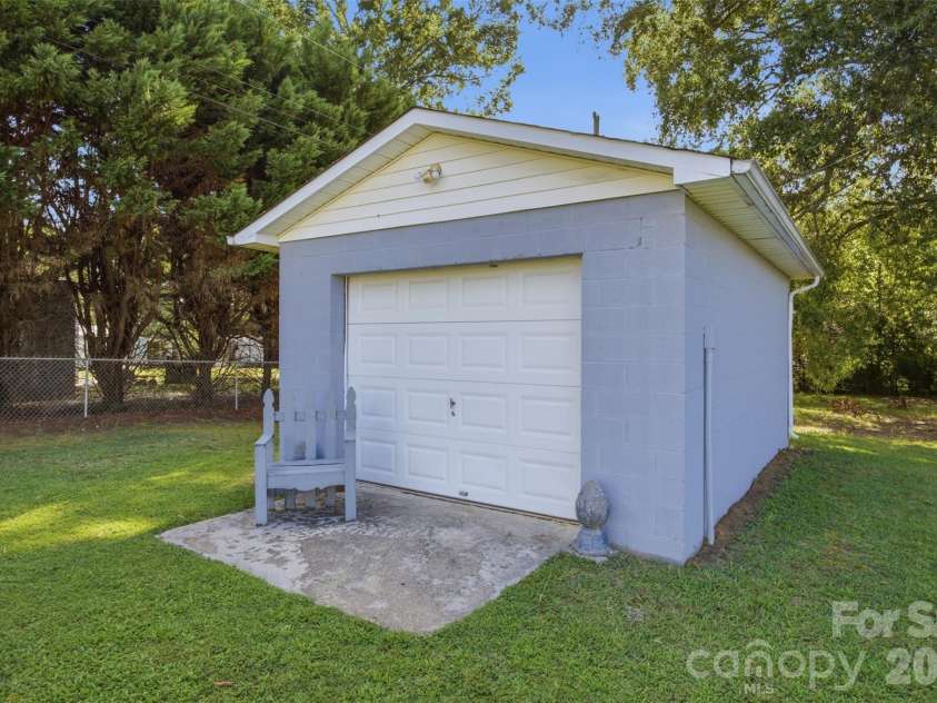 204 Memorial Drive, Clover, SC 29710.  MLS# CAR4416477, YatesRealty ID 45704. 