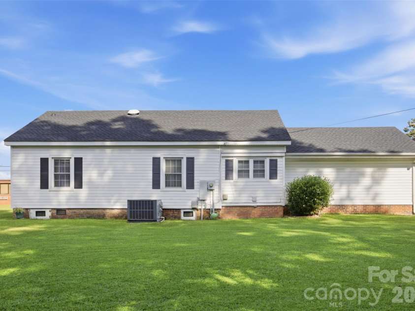 204 Memorial Drive, Clover, SC 29710.  MLS# CAR4416477, YatesRealty ID 45704. 