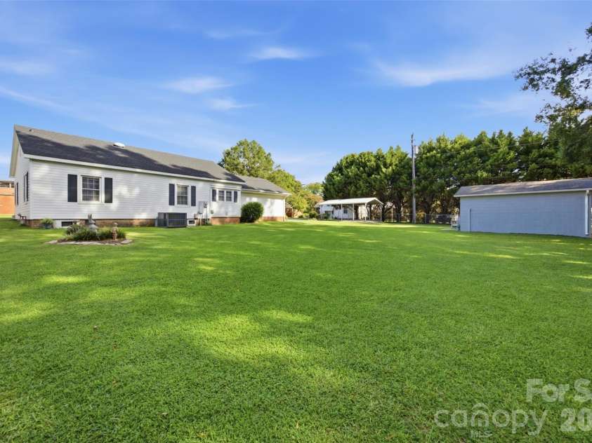 204 Memorial Drive, Clover, SC 29710.  MLS# CAR4416477, YatesRealty ID 45704. 
