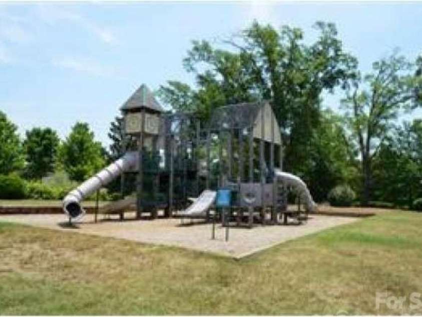 17447 Caldwell Track Drive, Cornelius, NC 28031.  MLS# CAR4416722, YatesRealty ID 45705. 
