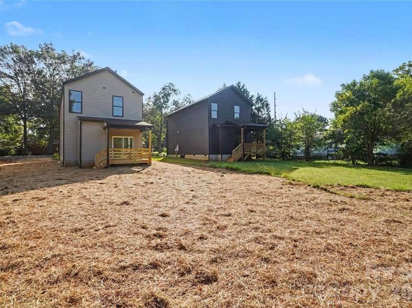 591 Central Drive, Concord, NC 28027.  MLS# CAR4415958, YatesRealty ID 45706. 