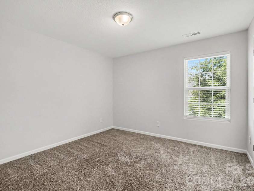 3915 Rosfield Drive, Charlotte, NC 28214.  MLS# CAR4409394, YatesRealty ID 45707. 