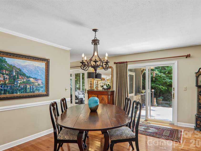 133 Larchmont Drive, Hendersonville, NC 28791.  MLS# CAR4415855, YatesRealty ID 45708. 