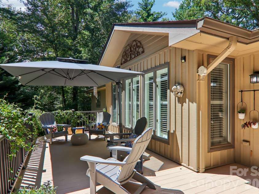 133 Larchmont Drive, Hendersonville, NC 28791.  MLS# CAR4415855, YatesRealty ID 45708. Back deck