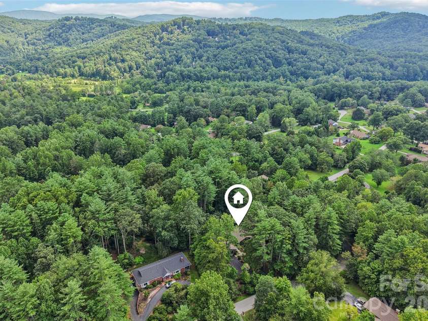 133 Larchmont Drive, Hendersonville, NC 28791.  MLS# CAR4415855, YatesRealty ID 45708. Drone