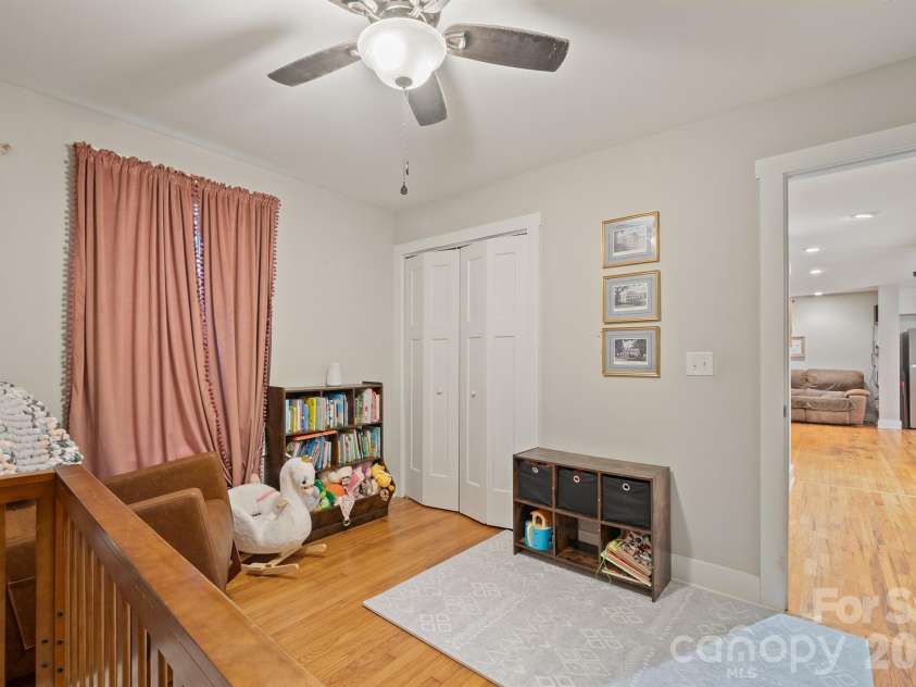 607 17th Street, Newton, NC 28658.  MLS# CAR4416815, YatesRealty ID 45709. 