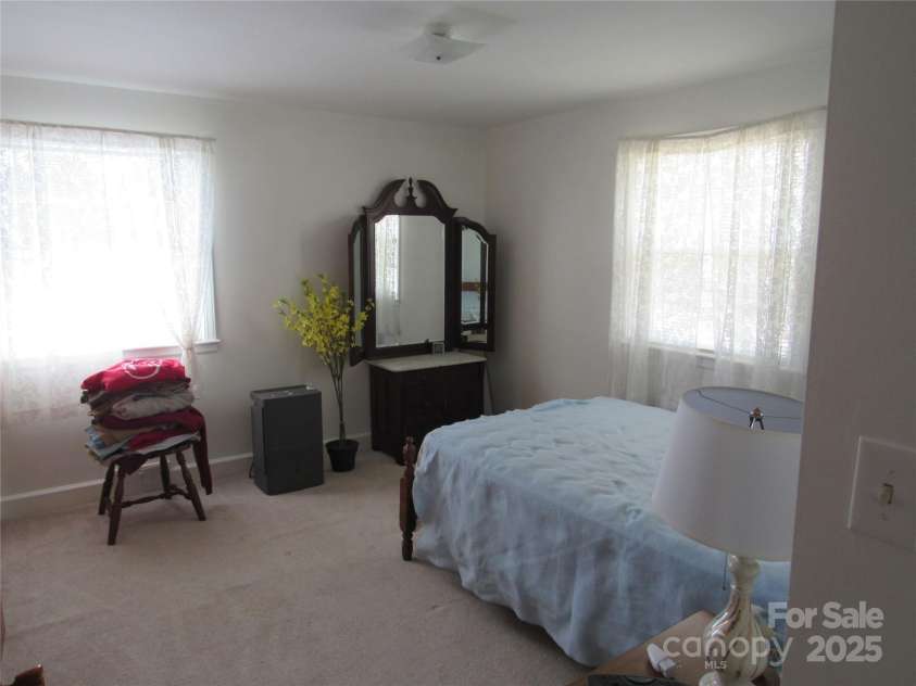 107 9th Street, Black Mountain, NC 28711.  MLS# CAR4243929, YatesRealty ID 4571. 