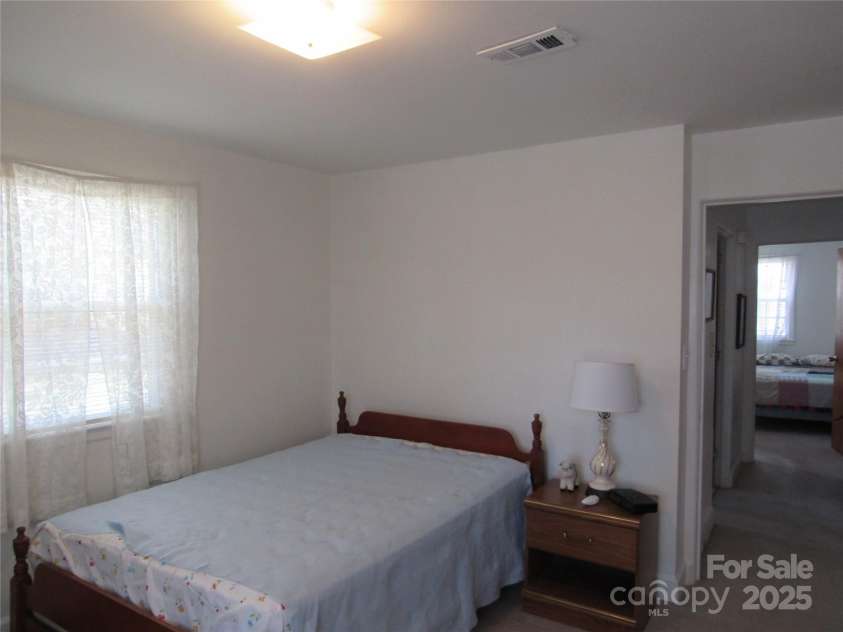 107 9th Street, Black Mountain, NC 28711.  MLS# CAR4243929, YatesRealty ID 4571. 