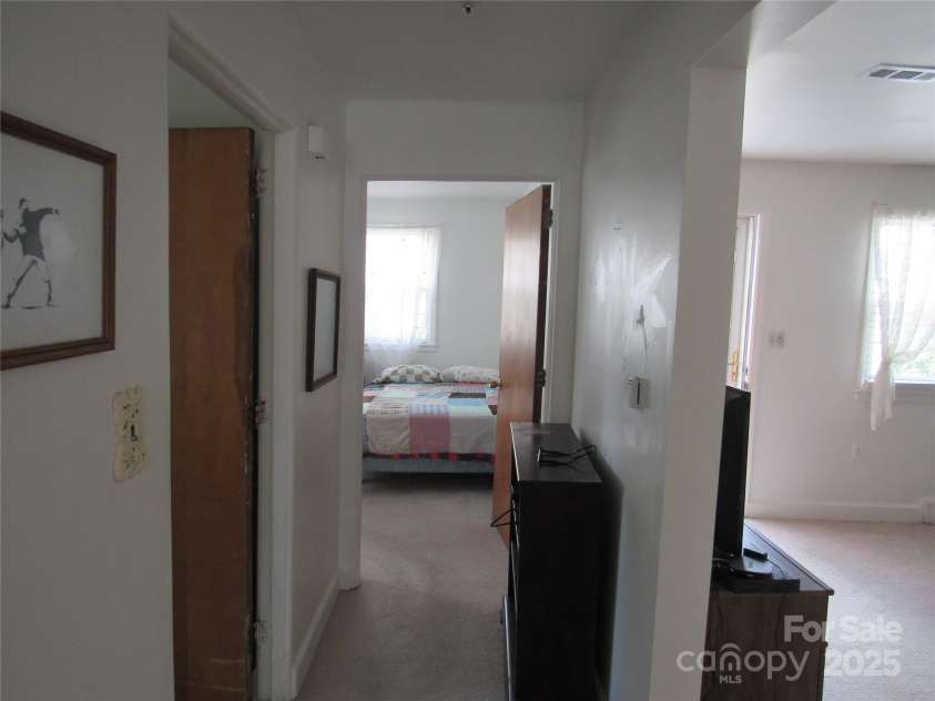 107 9th Street, Black Mountain, NC 28711.  MLS# CAR4243929, YatesRealty ID 4571. 