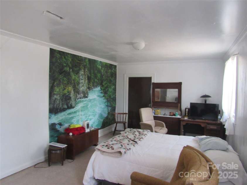 107 9th Street, Black Mountain, NC 28711.  MLS# CAR4243929, YatesRealty ID 4571. 