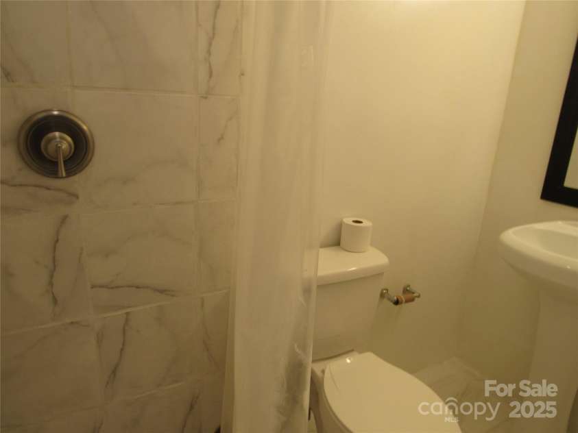 107 9th Street, Black Mountain, NC 28711.  MLS# CAR4243929, YatesRealty ID 4571. 