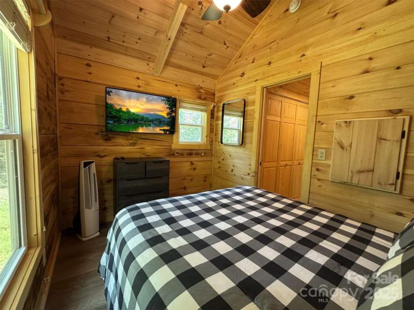 231 Wandering Bear Way, Lake Lure, NC 28746.  MLS# CAR4292904, YatesRealty ID 4571. 