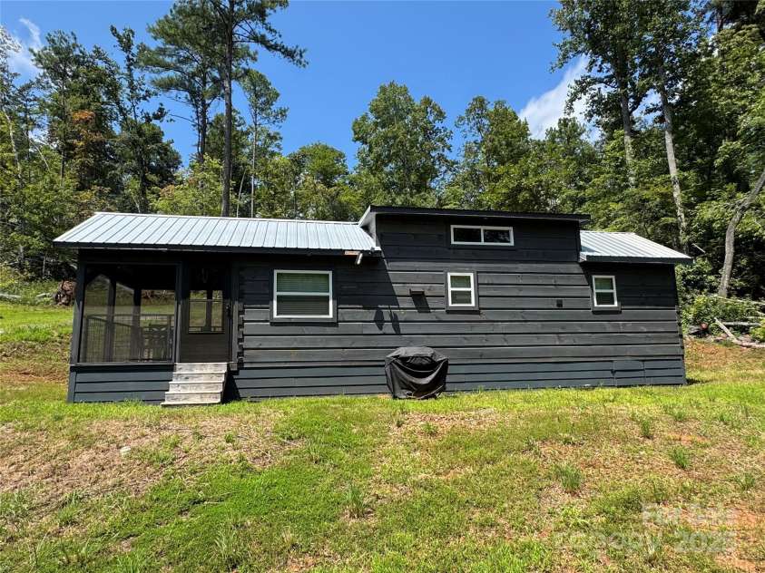 231 Wandering Bear Way, Lake Lure, NC 28746.  MLS# CAR4292904, YatesRealty ID 4571. 