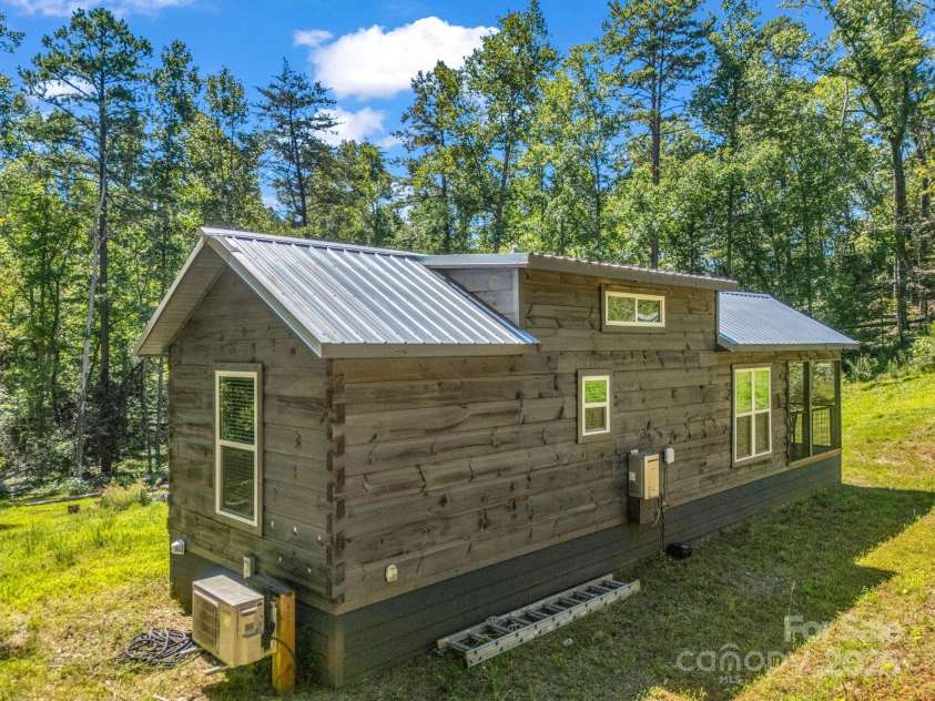 231 Wandering Bear Way, Lake Lure, NC 28746.  MLS# CAR4292904, YatesRealty ID 4571. 