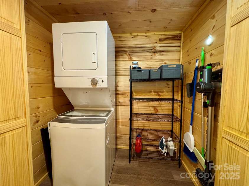 231 Wandering Bear Way, Lake Lure, NC 28746.  MLS# CAR4292904, YatesRealty ID 4571. 