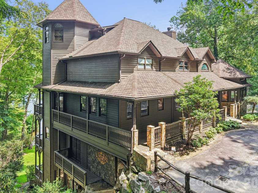 596 Club Boulevard, Lake Toxaway, NC 28747.  MLS# CAR4415218, YatesRealty ID 45711. 