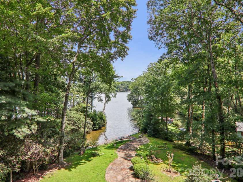 596 Club Boulevard, Lake Toxaway, NC 28747.  MLS# CAR4415218, YatesRealty ID 45711. 