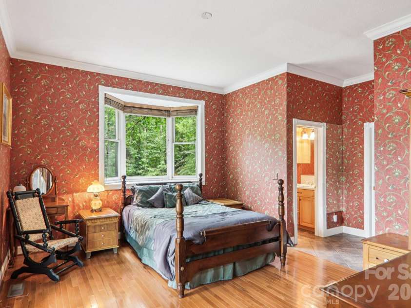 596 Club Boulevard, Lake Toxaway, NC 28747.  MLS# CAR4415218, YatesRealty ID 45711. 