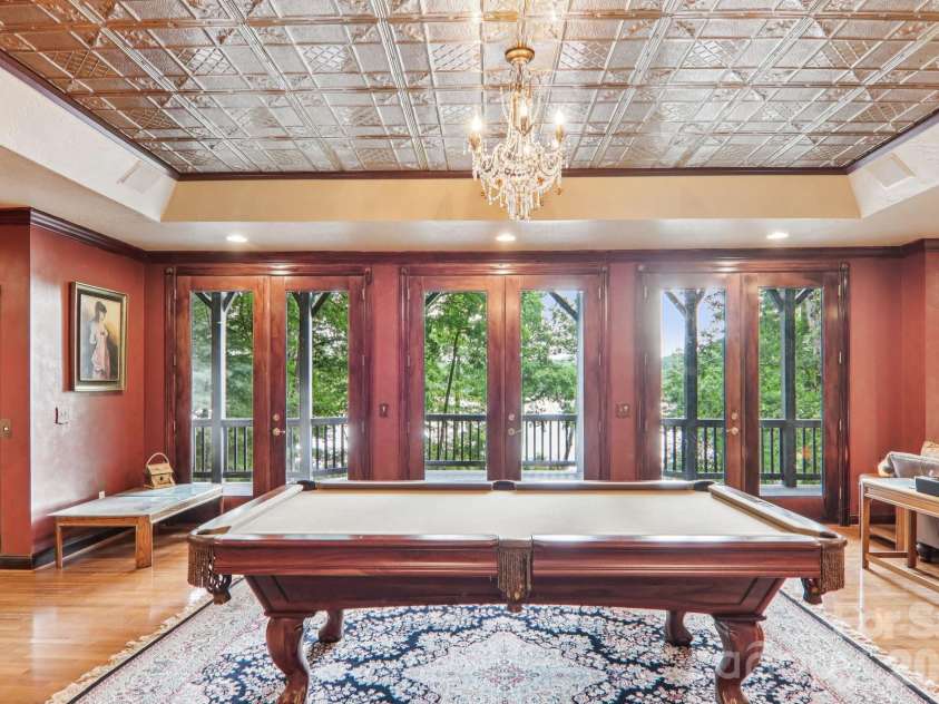 596 Club Boulevard, Lake Toxaway, NC 28747.  MLS# CAR4415218, YatesRealty ID 45711. 