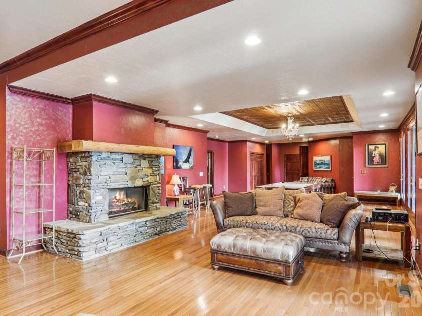596 Club Boulevard, Lake Toxaway, NC 28747.  MLS# CAR4415218, YatesRealty ID 45711. 