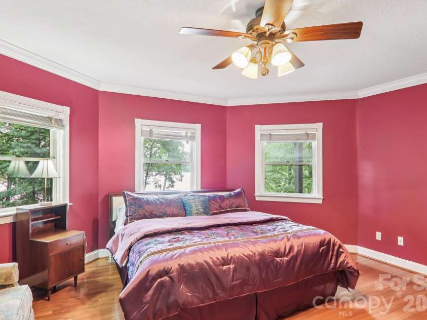 596 Club Boulevard, Lake Toxaway, NC 28747.  MLS# CAR4415218, YatesRealty ID 45711. 