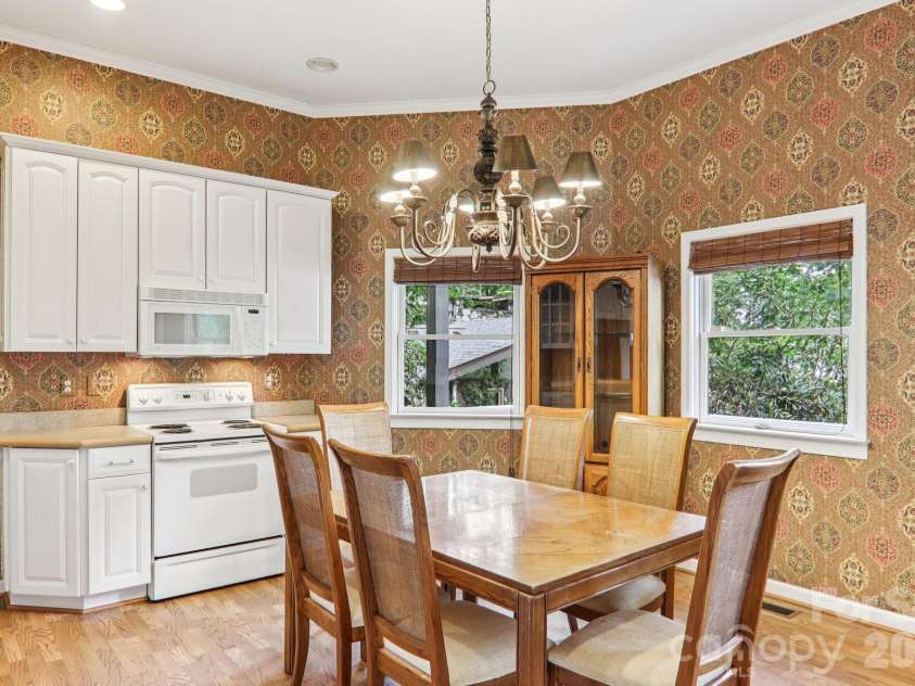 596 Club Boulevard, Lake Toxaway, NC 28747.  MLS# CAR4415218, YatesRealty ID 45711. 
