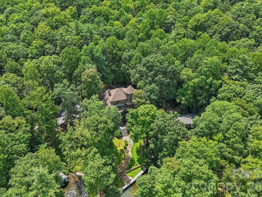 596 Club Boulevard, Lake Toxaway, NC 28747.  MLS# CAR4415218, YatesRealty ID 45711. 