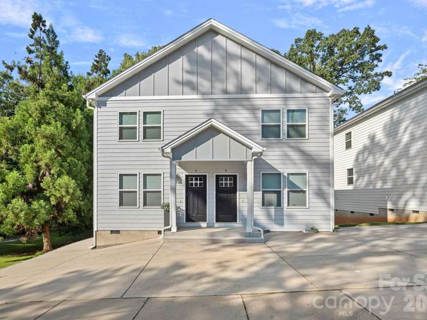 427 Arbor Drive, Waxhaw, NC 28173.  MLS# CAR4415402, YatesRealty ID 45712. 