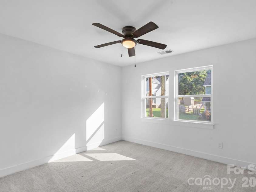 427 Arbor Drive, Waxhaw, NC 28173.  MLS# CAR4415402, YatesRealty ID 45712. 