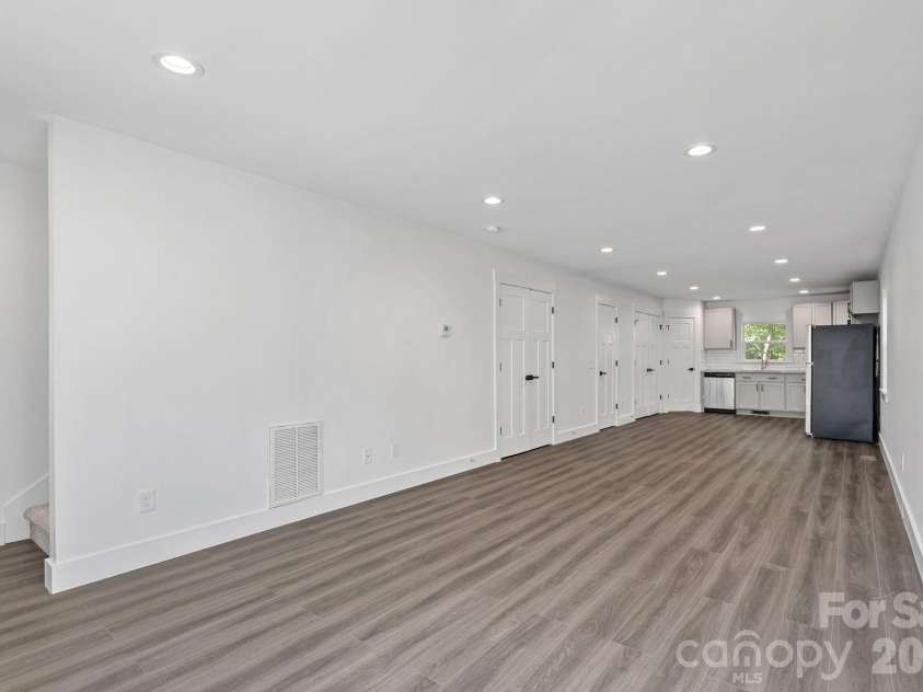427 Arbor Drive, Waxhaw, NC 28173.  MLS# CAR4415402, YatesRealty ID 45712. 