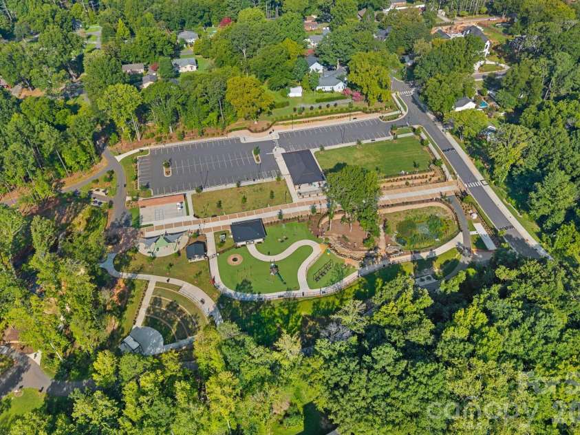 427 Arbor Drive, Waxhaw, NC 28173.  MLS# CAR4415402, YatesRealty ID 45712. 